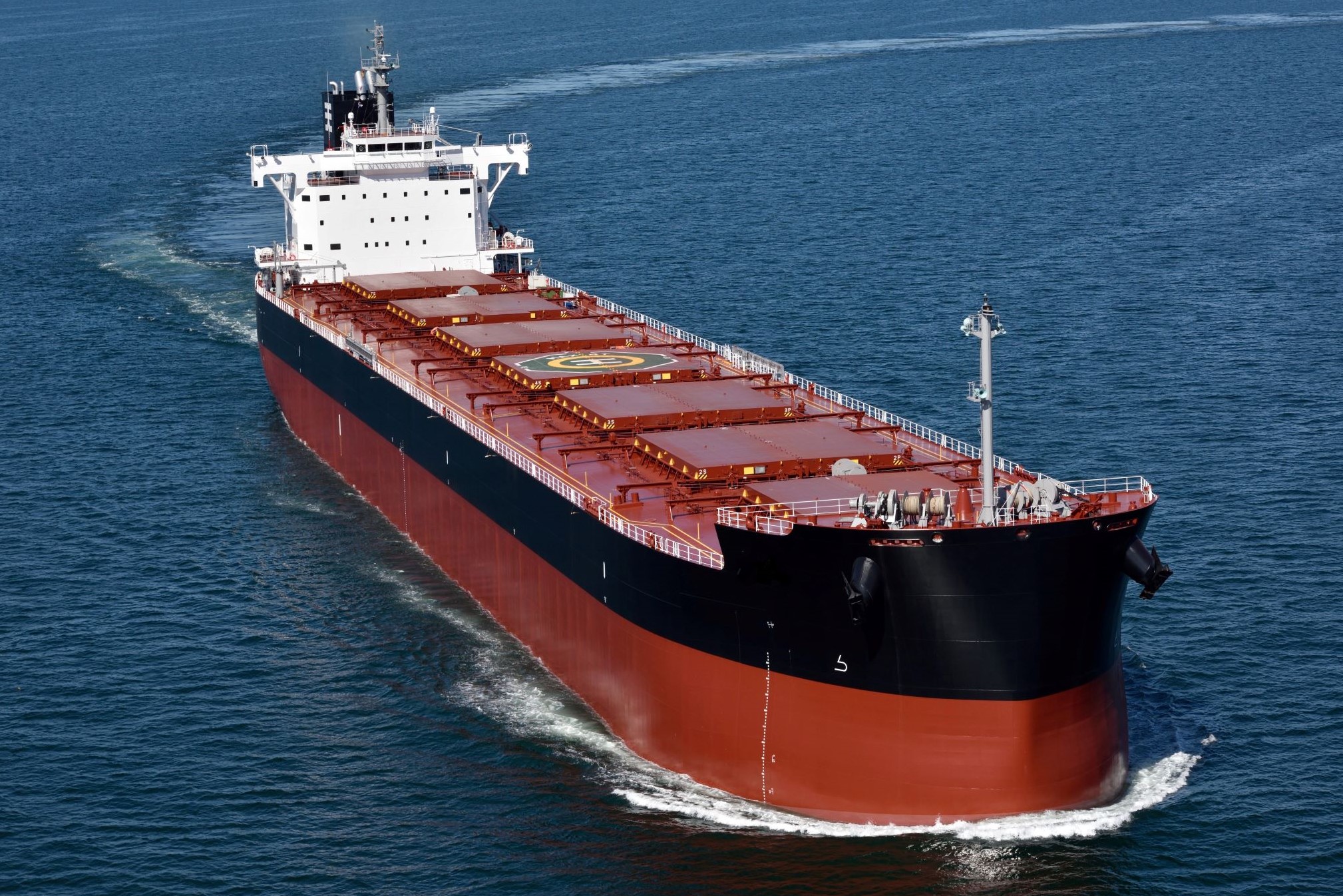 TSUNEISHI SHIPBUILDING completes the EEDI Phase 3 design for the main bulker models such as KAMSARMAX