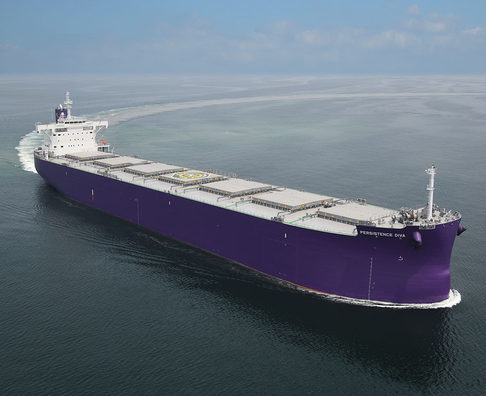 TSUNEISHI SHIPBUILDING completes the first ship of its new model WIDE KAMSARMAX – an eco-ship that retains the versatility of KAMSARMAX while increasing loading capacity