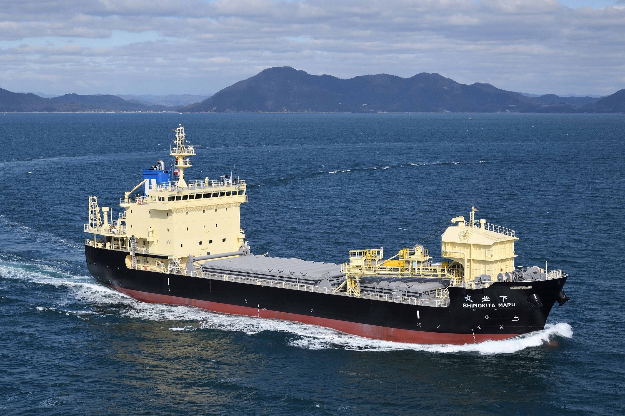TSUNEISHI SHIPBUILDING Has Completed the Delivery of LNG-Specific Limestone Carrier as Our First Alternative Fuel Ship