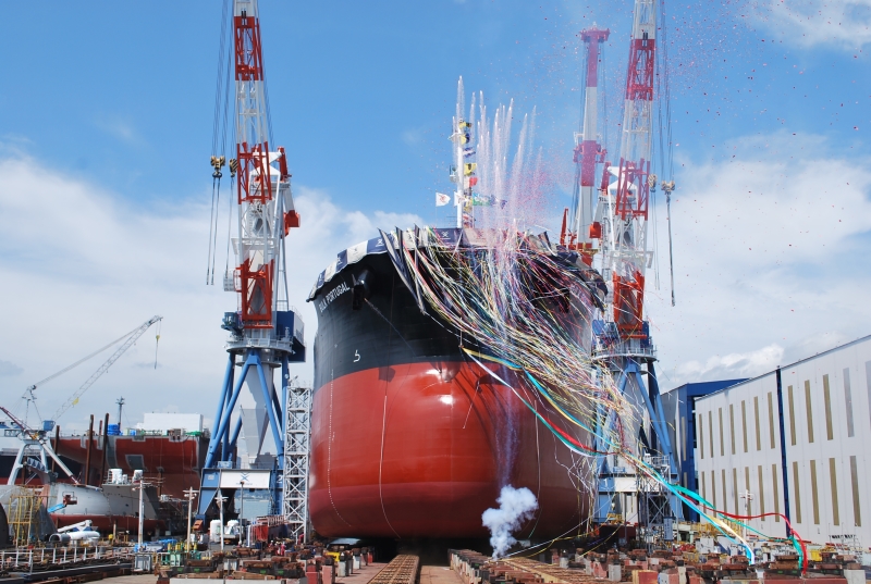 2014年4月2日午前10時20分より、8万トン級の命名進水式をライブ中継〜常石造船　広島県福山市　常石工場　第一船台