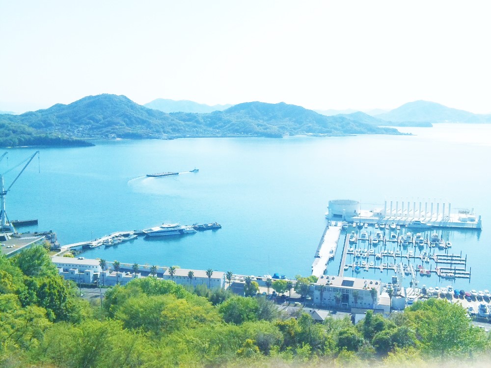 入梅の瀬戸内海と自然に抱かれるマリーナ・イタリアン─ベラビスタ境ガ浜「サデン」初夏の食感