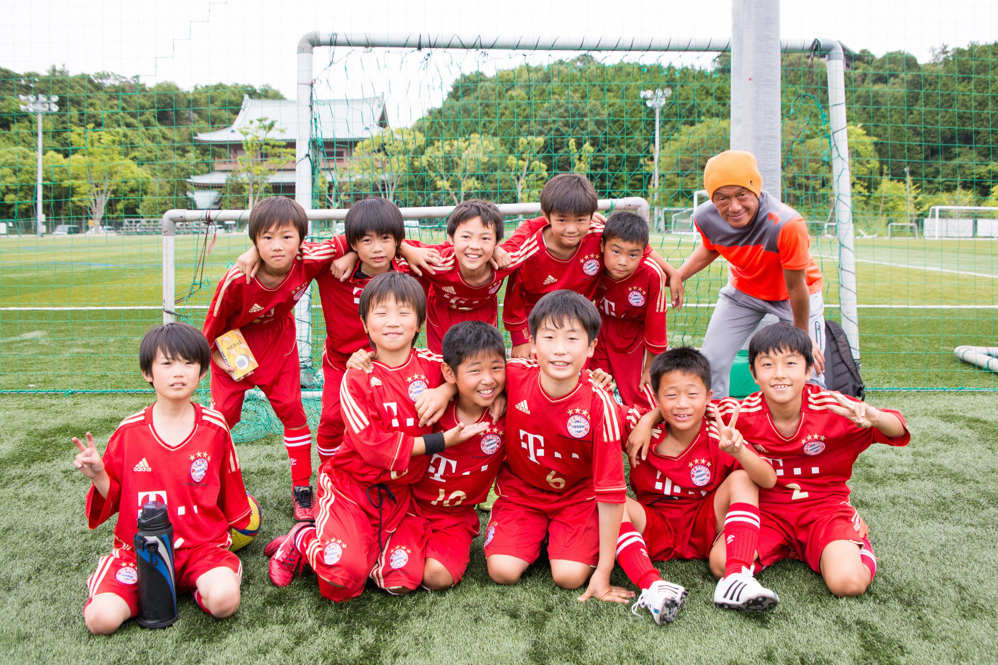 特定非営利活動法人ツネイシ スポーツアクト 所在地 広島県福山市 は トップアスリート招聘 イベントを 15年6月6 7日の2日間 元サッカー日本代表の金田喜稔さんによるサッカークリニックをツネイシフィールドで開催しました トップ