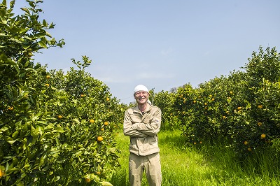 柑橘農家の能勢賢太郎さん Photo/Michi Murakami