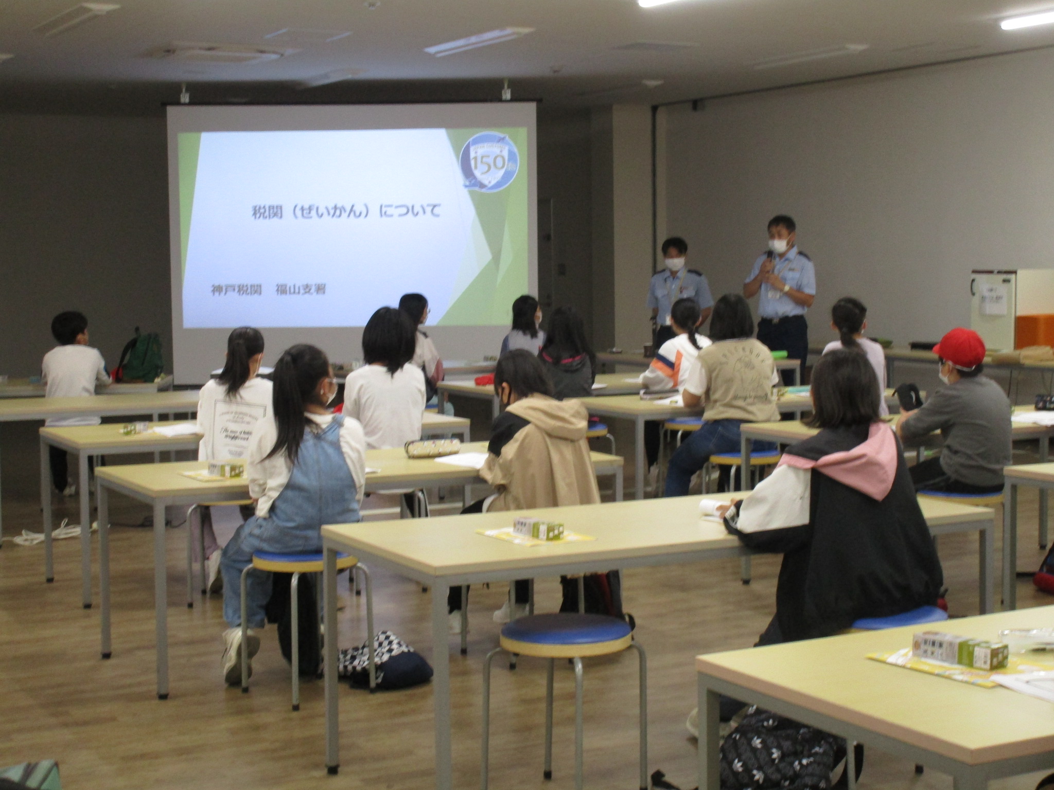 神原ロジスティクス　福山物流センターで小学生の社会見学に協力