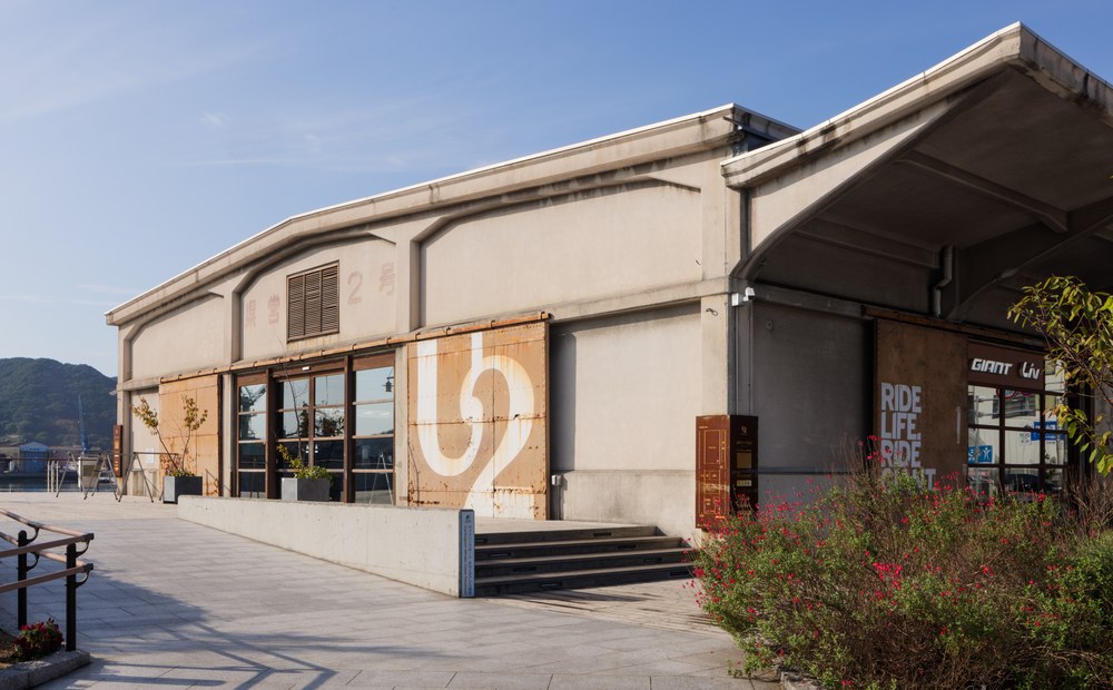 ホテル併設複合施設　ONOMICHI U2