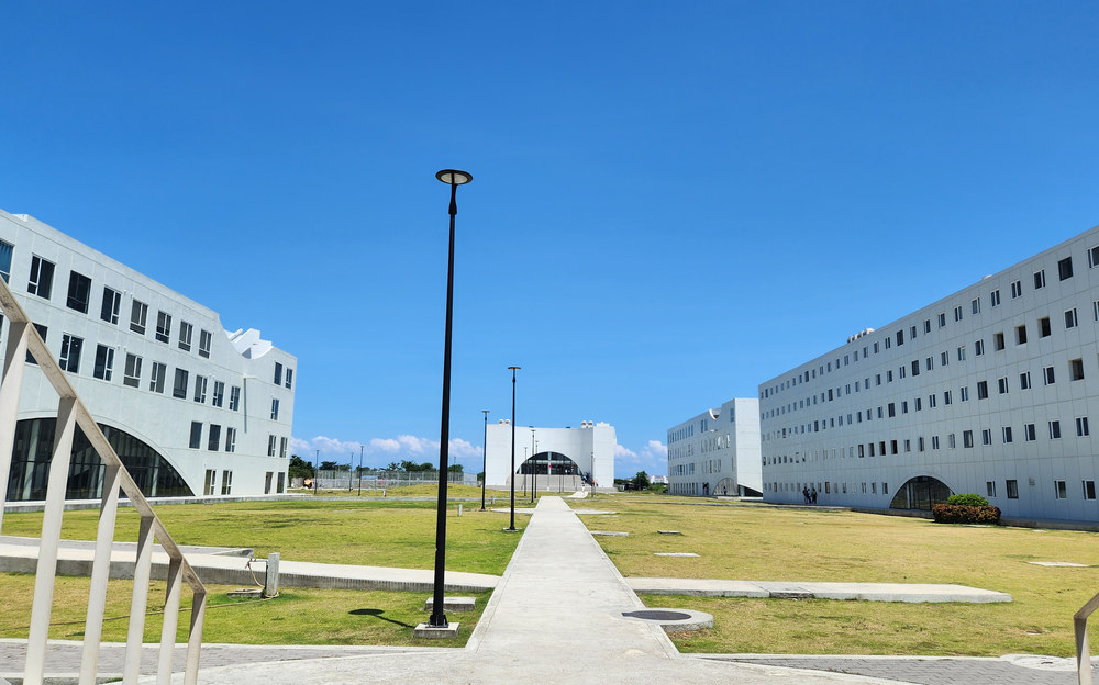 ラプラプセブ国際大学